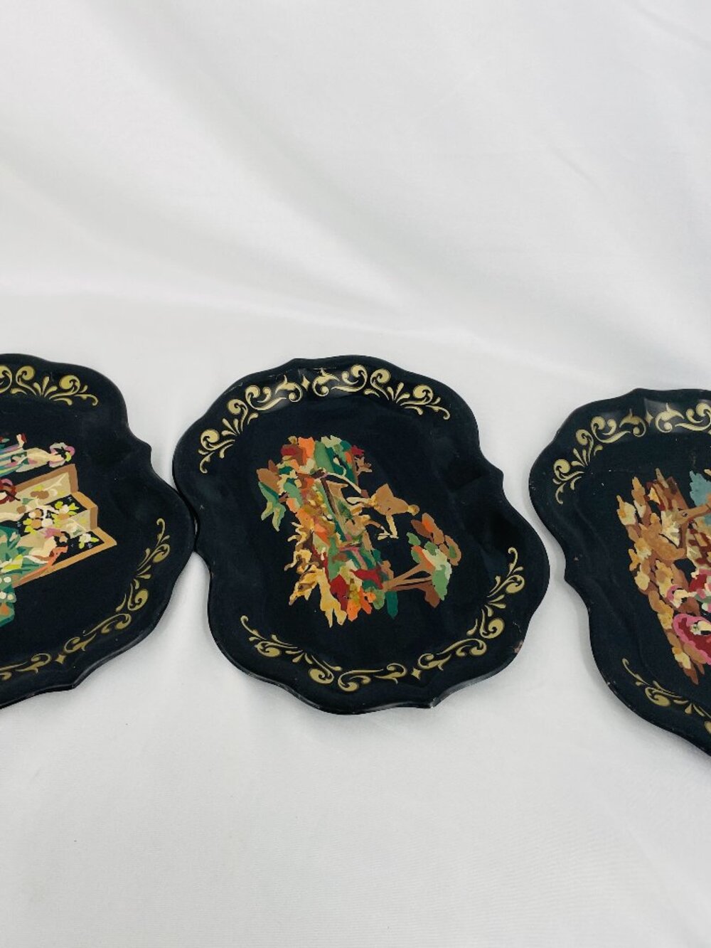 Set of 3 1950s-1960s Vintage Tole Tray Decorative Serving Trays Ornate Gold